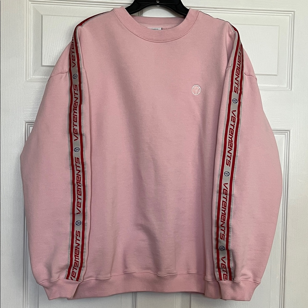 Vetements Oversized Embroidered Logo Crewneck Sweatshirt Light Pink Size M
